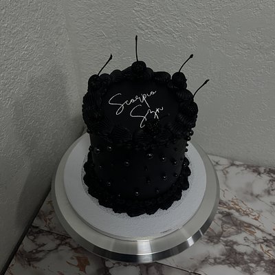 6” 3 Layer Round Cake