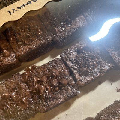 Momma T’s Original Brownies 