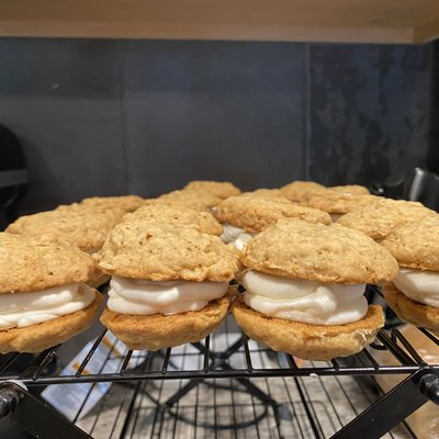 Oatmeal Crème Pie