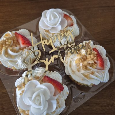 Lemon Cookie Crunch  Cupcakes- Birthday 4ct