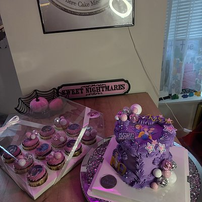 6” Cake & Small Package
