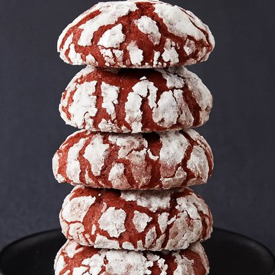 Red Velvet Crinkle Cookies (12)