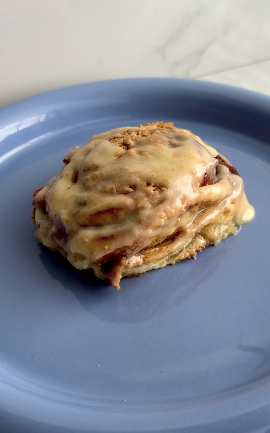 Plum Crumble Cinnamon Roll - 6 Count