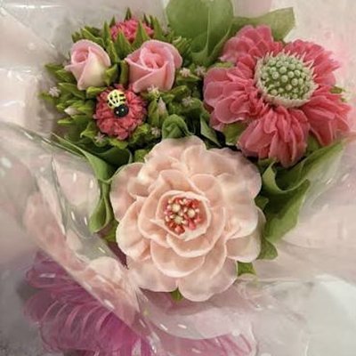 3 Jumbo Cupcake Bouquet 
