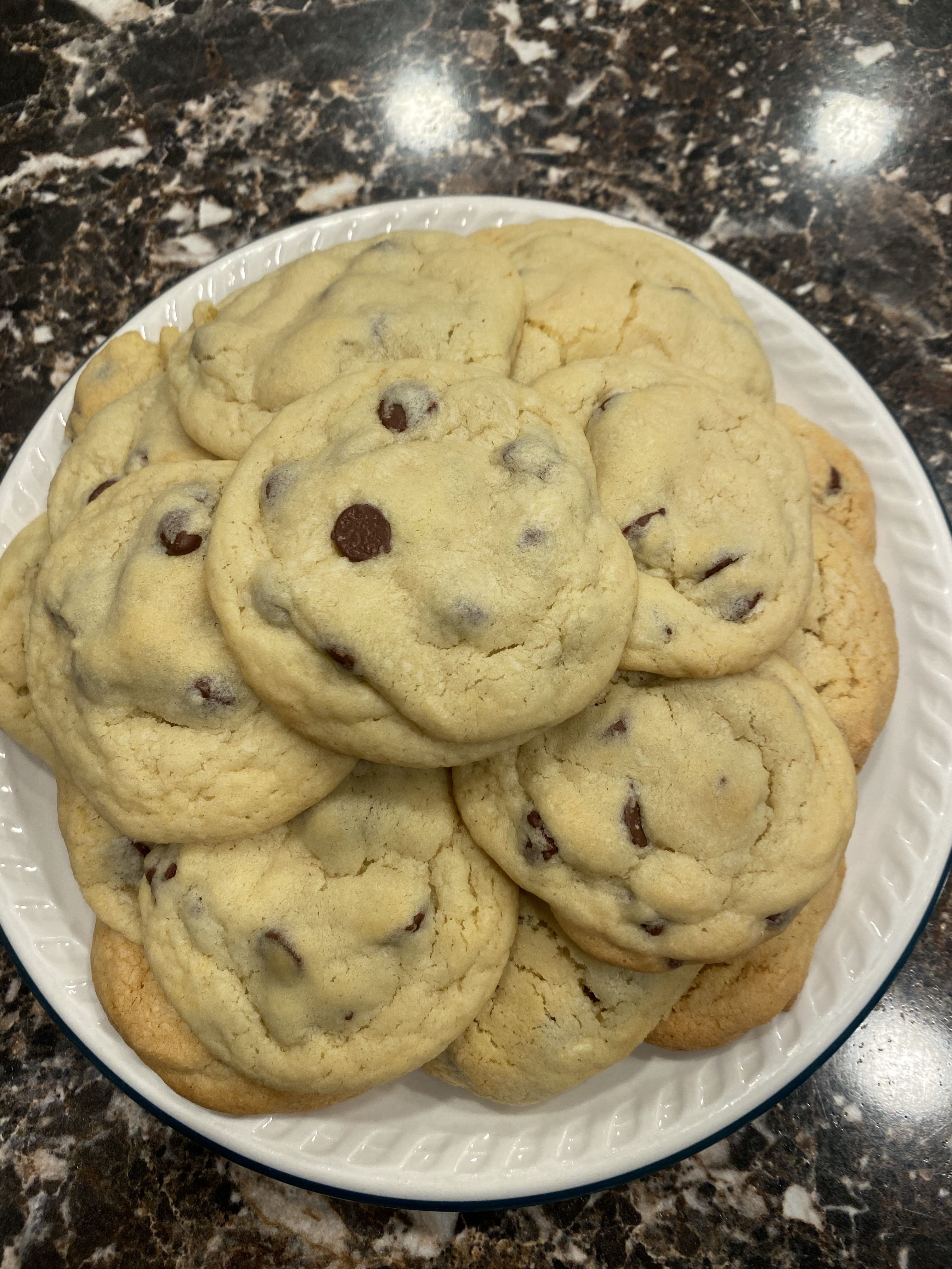 Chocolate Chip cookies (24 Count) 