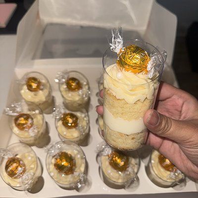 Elegant Cake Cups