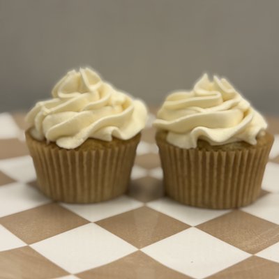 Vanilla Cupcake (Vanilla Buttercream)