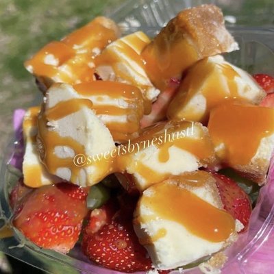 Fruit Salad W/ Cheesecake & Caramel