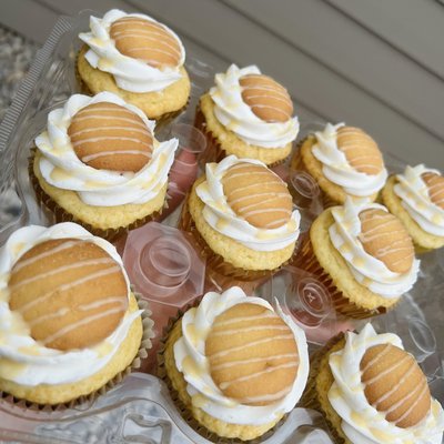 6 Banana pudding Cupcakes 