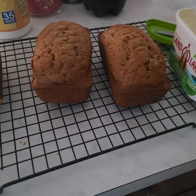 Seasonal bread loafs (banana bread, pumpkin bread, zucchini bread, etc.)