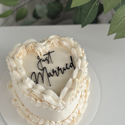 6 Inch Heart Cake