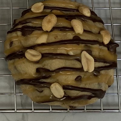 Snickers Jumbo Stuffed Cookie