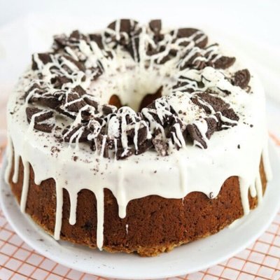 Oreo Pound Cake