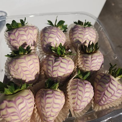 Chocolate Covered Strawberries-Dz