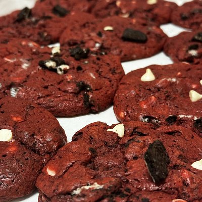 Red Velvet With Oreo/white CChips 