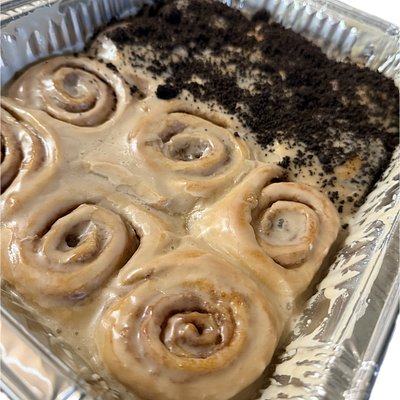 Full Dozen Original Cinnamon Rolls/Cookies and Cream Rolls