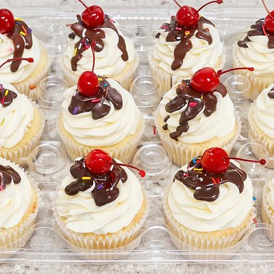 Hot Fudge Sundae Cupcakes 