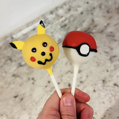 Custom Cake Pops 