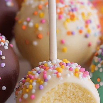1 Dozen Cake Pops