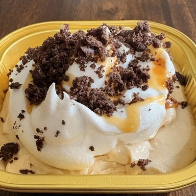 Individual Chocolate Graham Cracker Peanut Butter Pie 