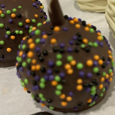 Basic Halloween Cake Pops 