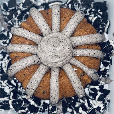 Cookies & Cream Bundt Cake-Vanilla