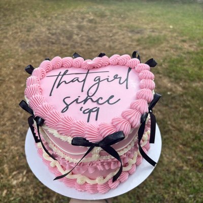 8” 2 Layer Heart Cake 