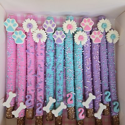 Chocolate-dipped Pretzel Rods 