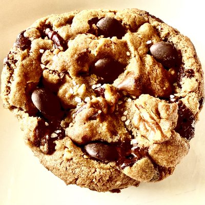 Brown Butter Salted Toffee Chocolate Chip Pecan Cookies (Dozen)