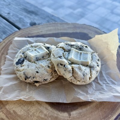 Cookies & Cream Cookie (1)