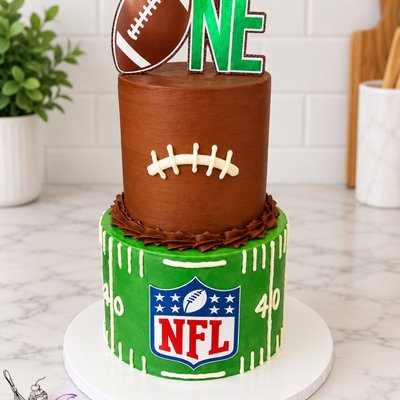 2 Tier Cake(Feeds Up To 40 Guests)(3 colors or more )