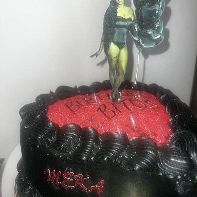8 Inch Heart Cake