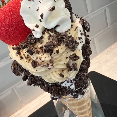 Cheesecake Cone- Oreo, Strawberry Crunch, Cinnamon Toast Crunch, Turtle