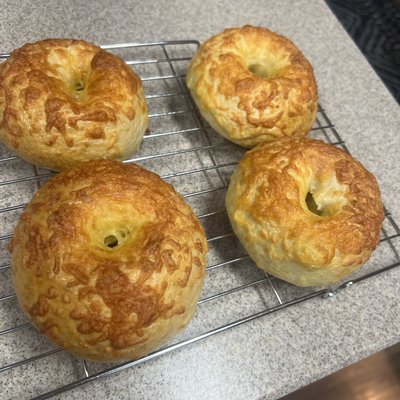 Cheddar Bagels