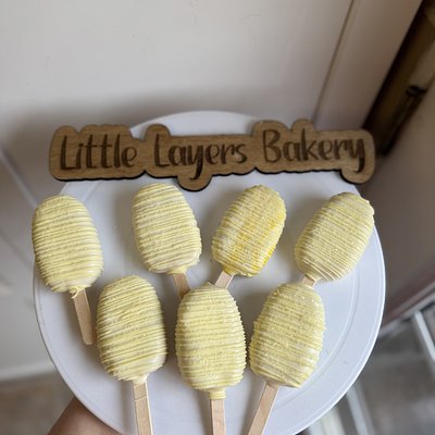 Lemon Cheesecake Cakepops 