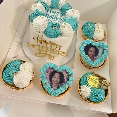 Bento Box W/ 5 Cupcakes 