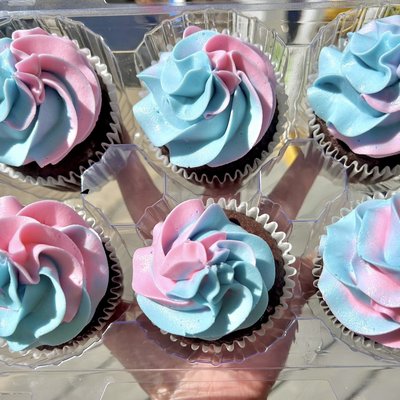 Gender Reveal Stuffed Cupcakes