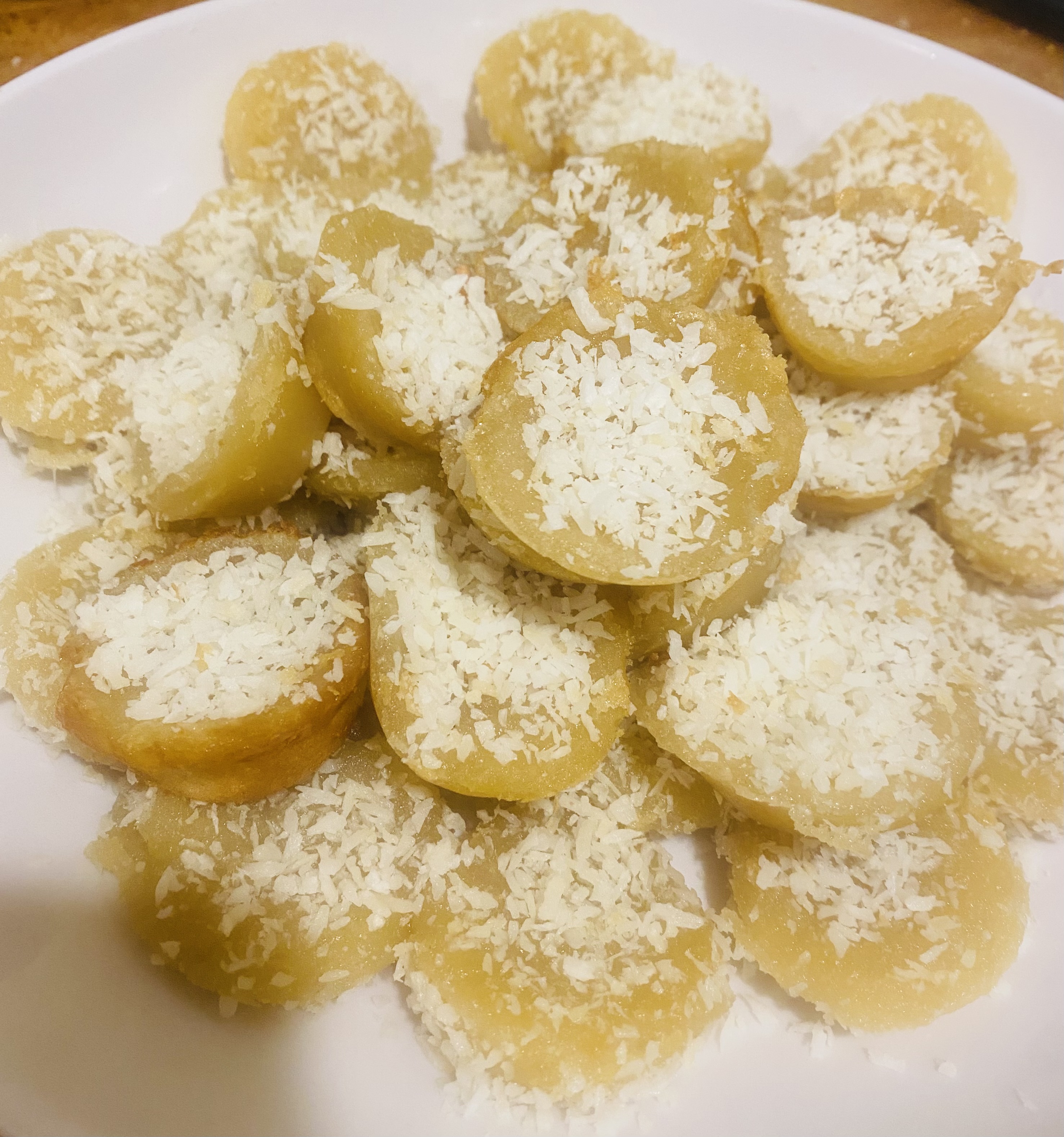 Hawaiian Butter Cake Bites And Cupcakes 