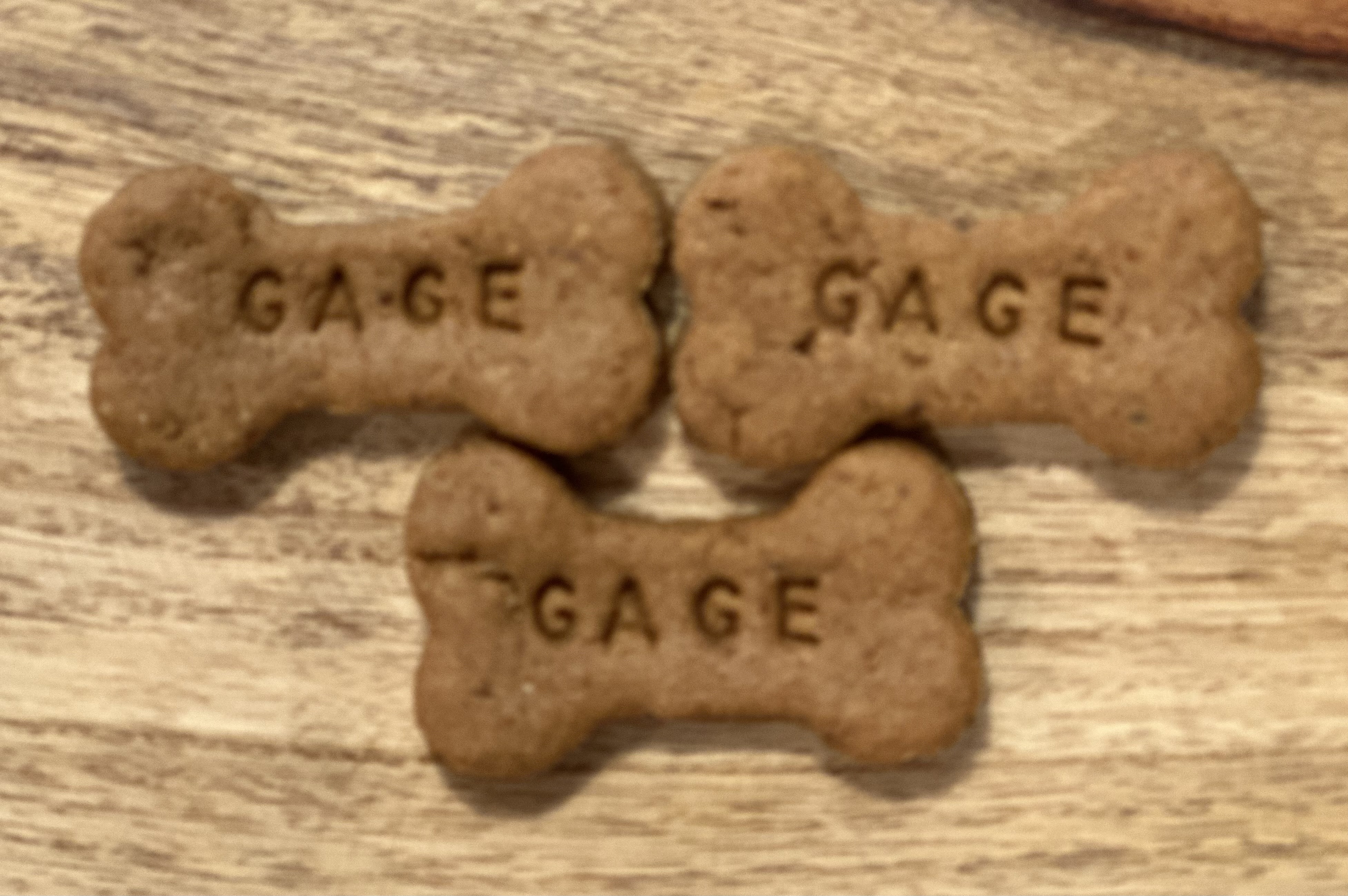 12 Sm Dipped/iced/stamped Dog Bones