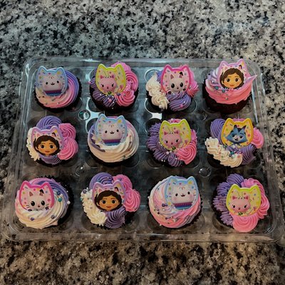 Decorated Cupcakes 