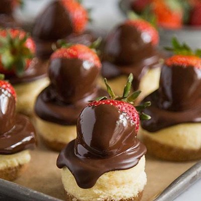 Strawberry NY Mini Cheesecakes 
