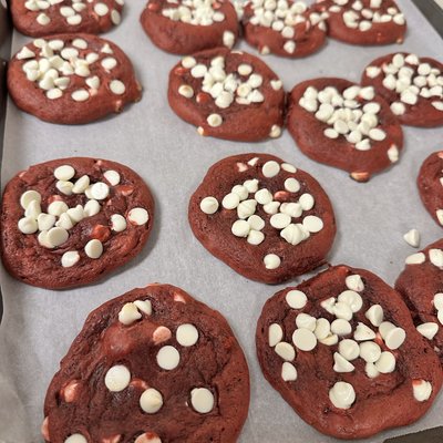 Red Velvet Cookies 