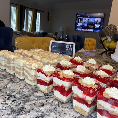 2 Dᴏᴢᴇɴ Dᴇꜱꜱᴇʀᴛ Cᴜᴘꜱ 🍨