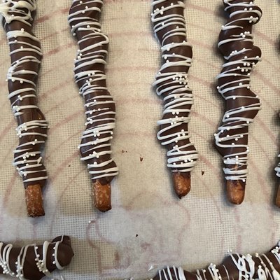 Caramel Chocolate-Covered Pretzel Rods
