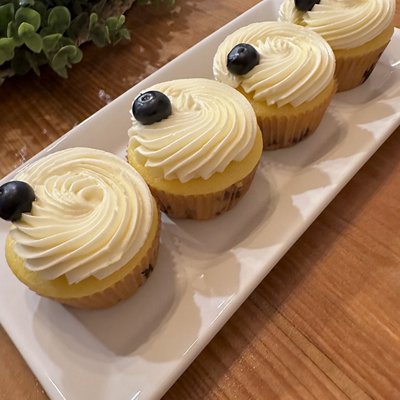 Lemon Blueberry Or Lemon Cupcakes-6 Count 