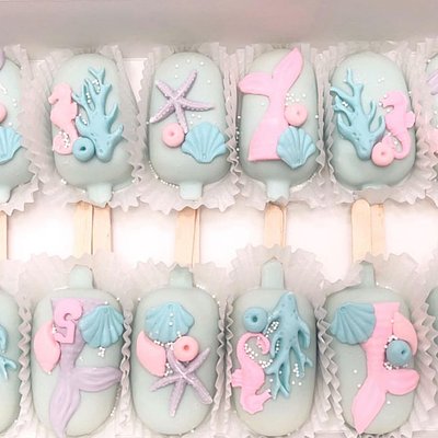Custom Cakesicles, Dozen