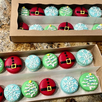 Decorated macarons