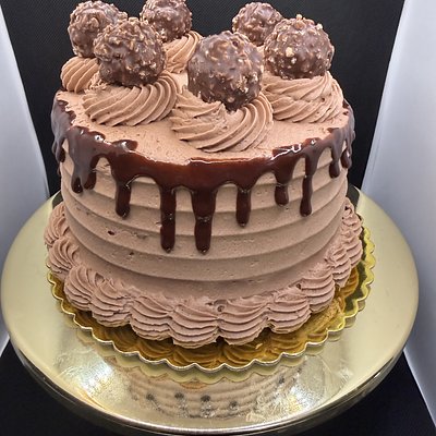 8” BethanyCakess