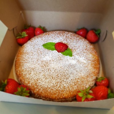 Any Occasion Vanilla Cake (Large)