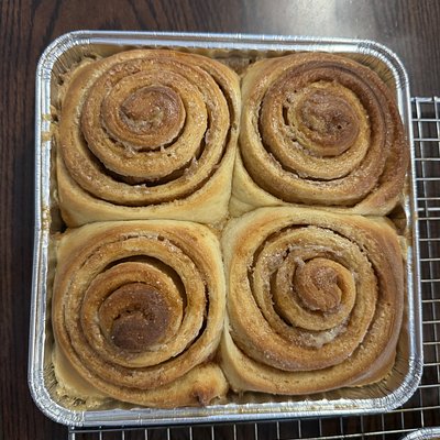 Cinnamon Rolls (pack of 4) 